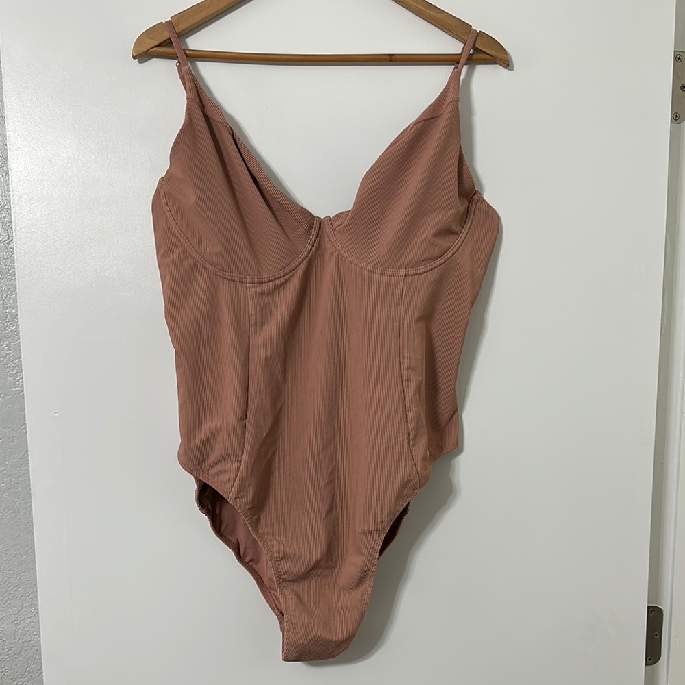 Good American One Piece Swim - 7/4X